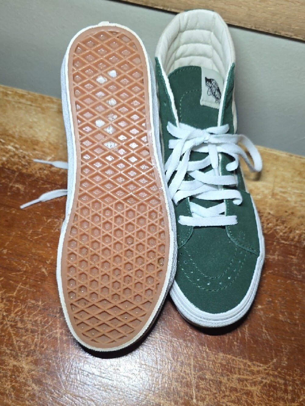 Vans Sk8-Hi Shoe | Green & White | Size 8.5 W/7.0 M | Like New 👟🔥High Tops - Picture 13 of 15